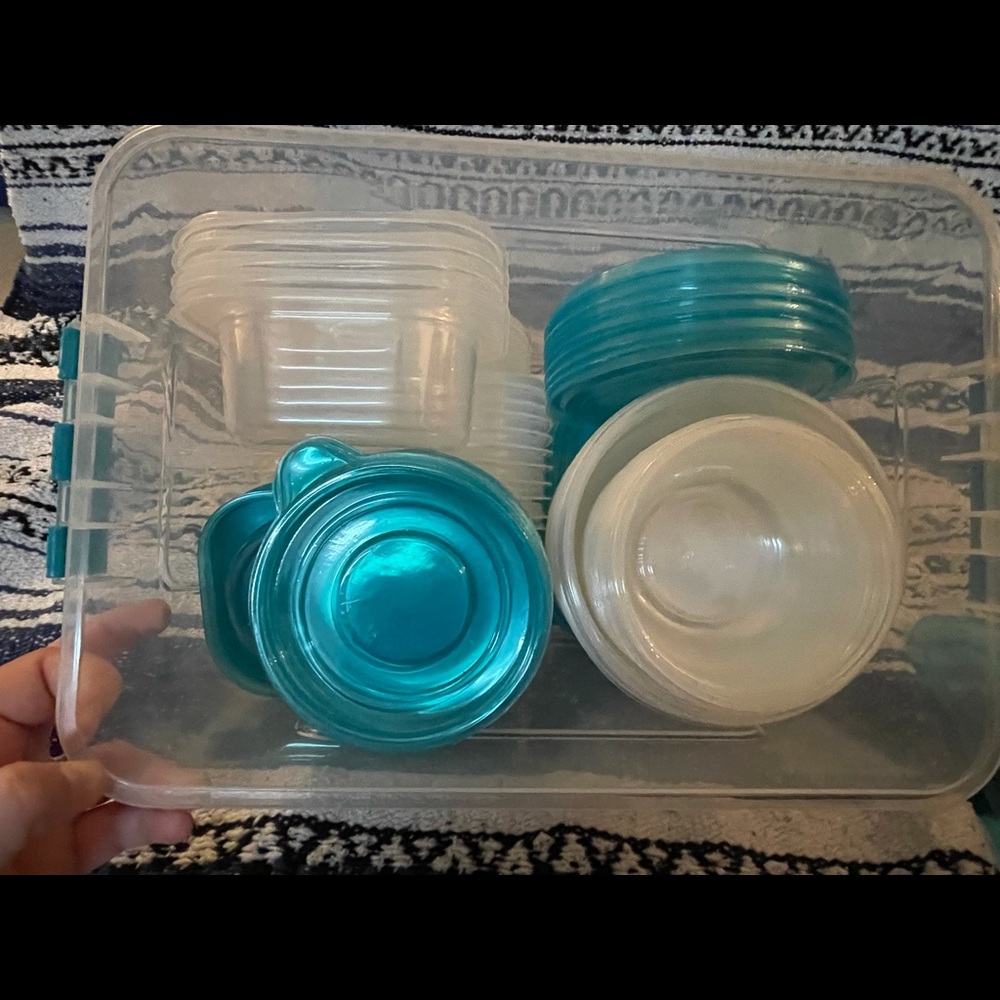 NEW!! Kitchen Containers - Picture 2 of 2